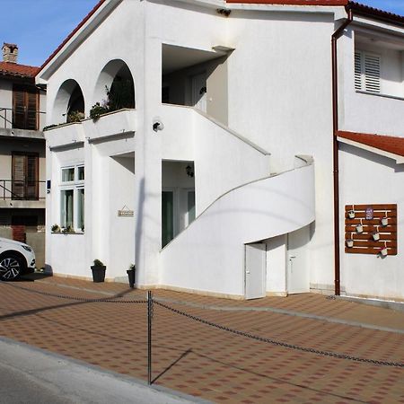 Apartmani B&S Barbat na Rabu Exteriör bild