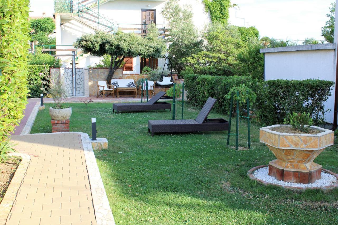 Apartmani B&S Barbat na Rabu Exteriör bild