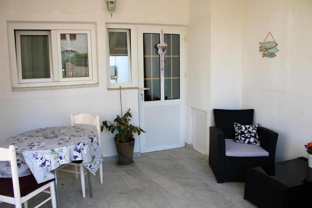 Apartmani B&S Barbat na Rabu Exteriör bild