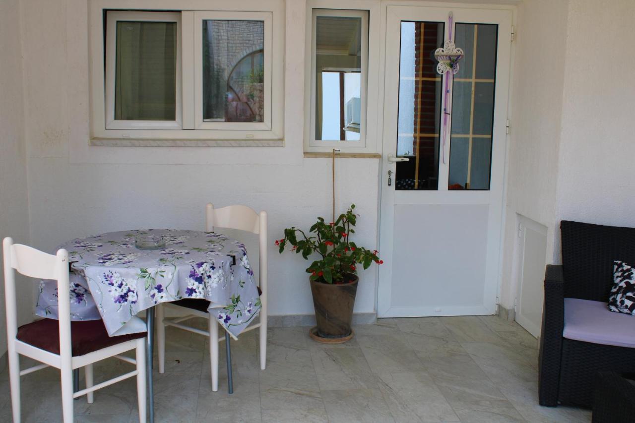 Apartmani B&S Barbat na Rabu Exteriör bild