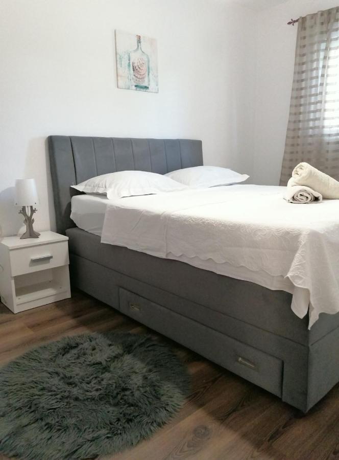 Apartmani B&S Barbat na Rabu Exteriör bild