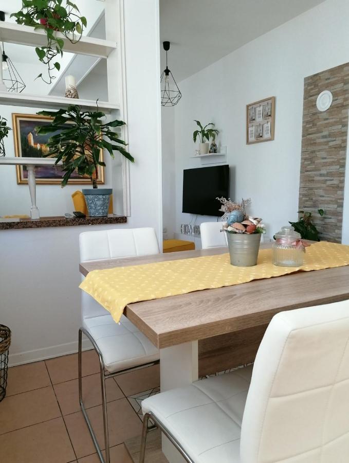 Apartmani B&S Barbat na Rabu Exteriör bild