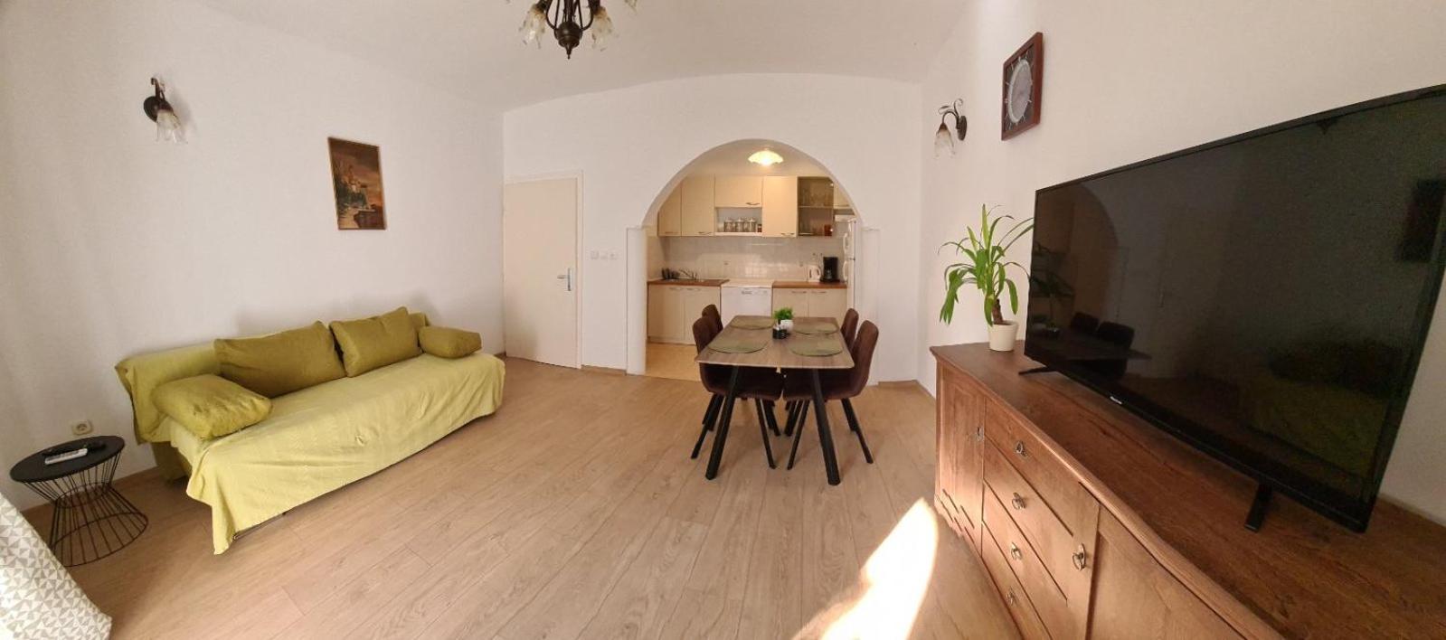 Apartmani B&S Barbat na Rabu Exteriör bild