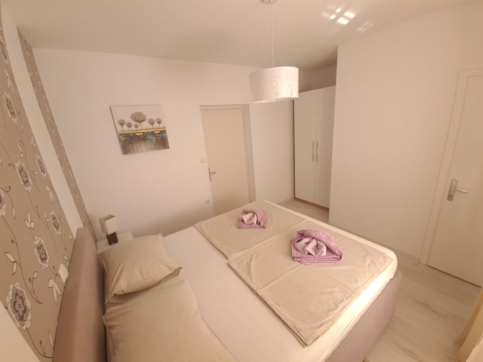 Apartmani B&S Barbat na Rabu Exteriör bild